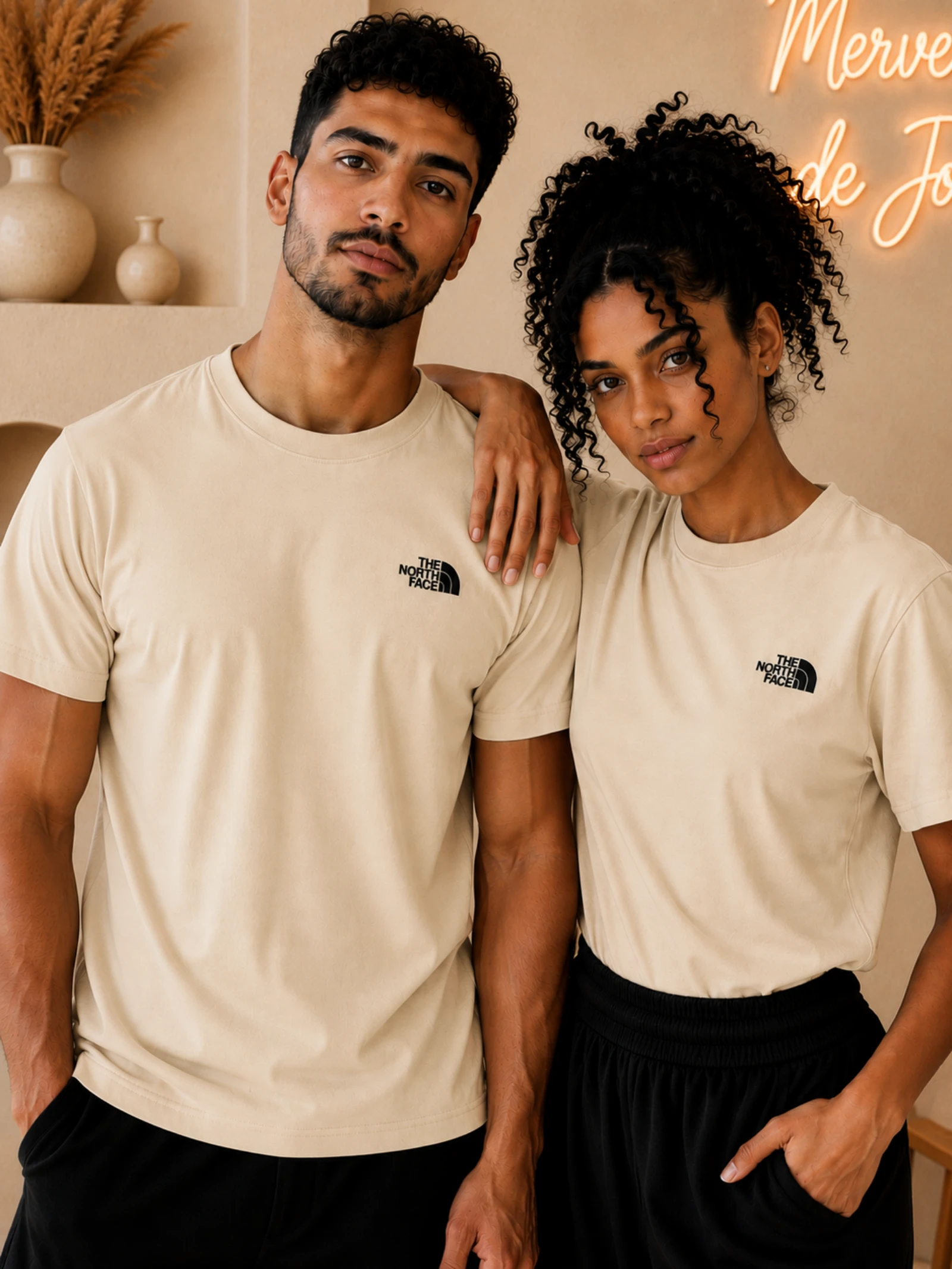 🤍 T-shirt The North Face – Beige crémeux (Mixte)